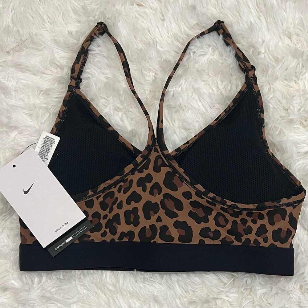 ✰ nike sports bra ✰ - Picture 2 of 4
